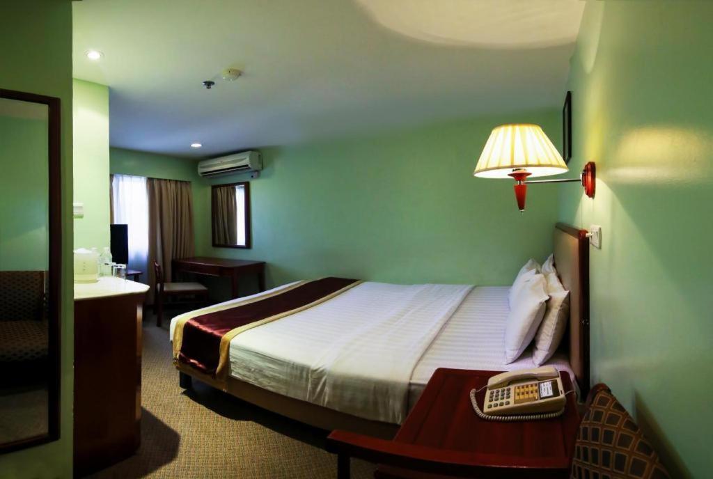 Winner Hotel Kota Kinabalu Exterior photo